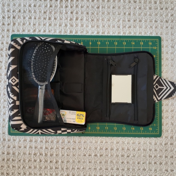 Reisenthel XL toiletry/cosmetic travel bag - Picture 5 of 11